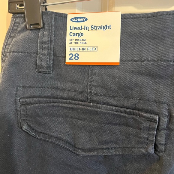 Old navy lived in straight cargo shorts in navy. - Picture 3 of 6